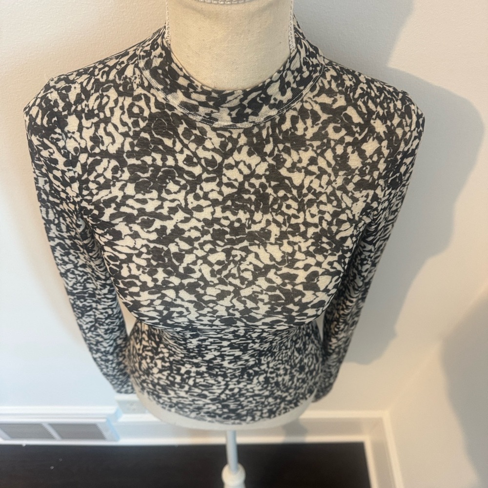H&M mesh top - Picture 8 of 11